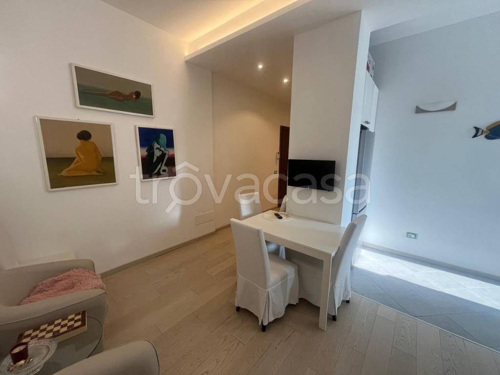 appartamento in affitto a Milano in zona Cadorna