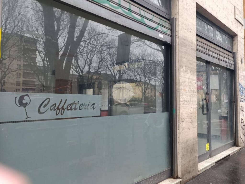 negozio in affitto a Milano