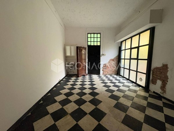 locale di sgombero in affitto a Milano in zona Porta Vittoria