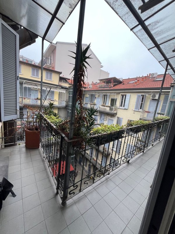 appartamento in affitto a Milano in zona Lorenteggio