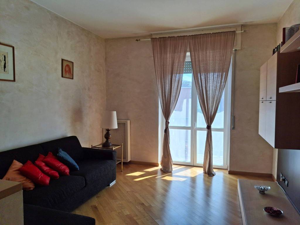 appartamento in affitto a Milano in zona Rembrandt