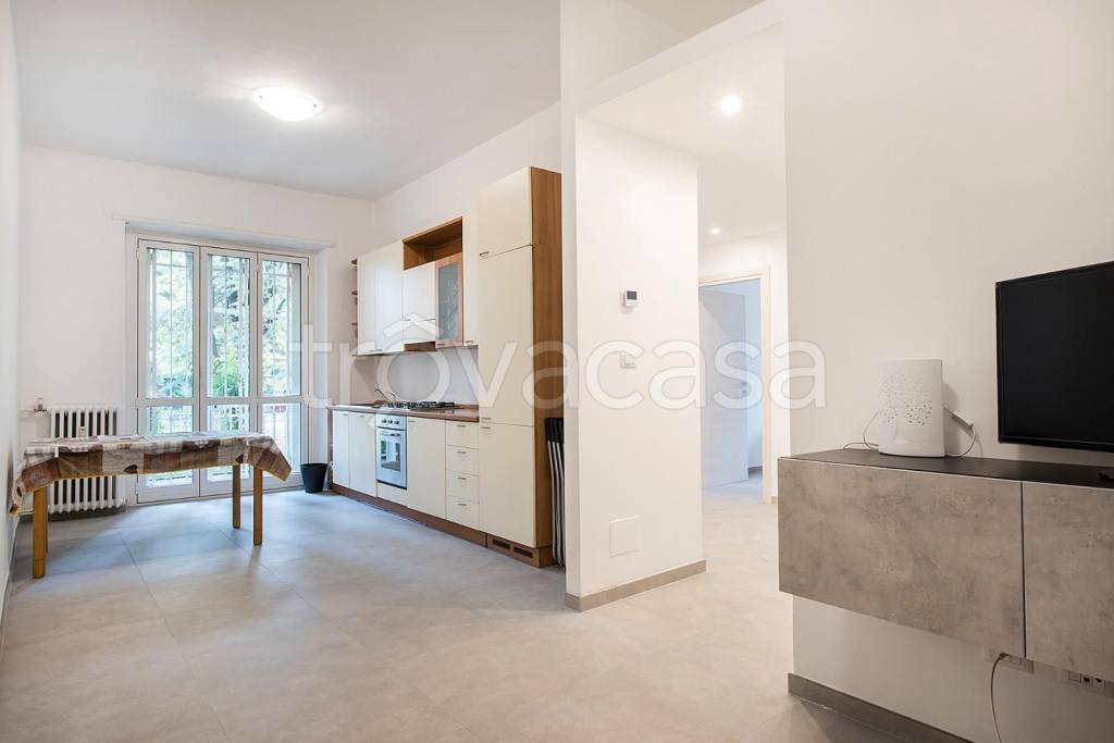 appartamento in affitto a Milano in zona Famagosta