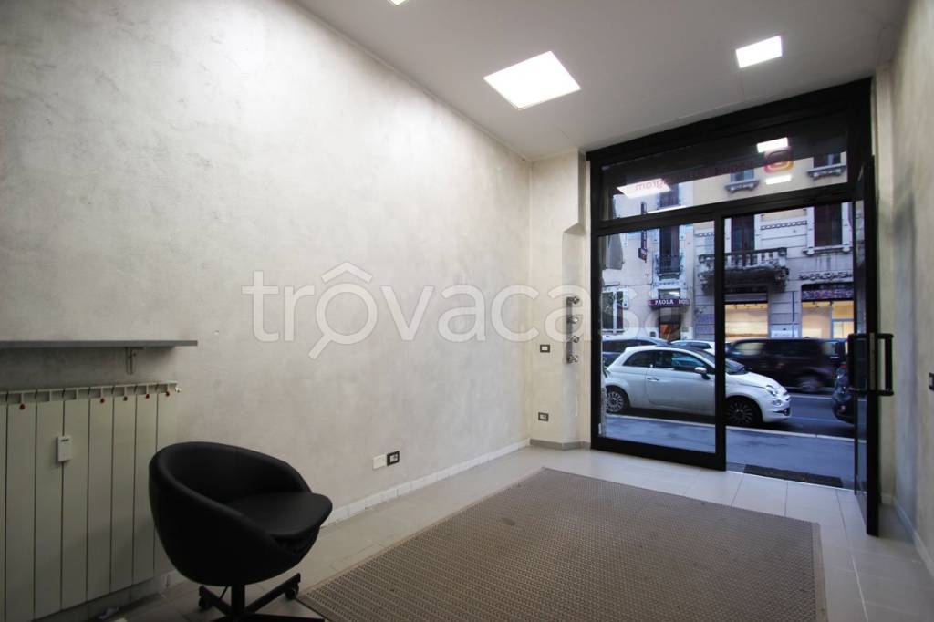 negozio in affitto a Milano in zona Loreto