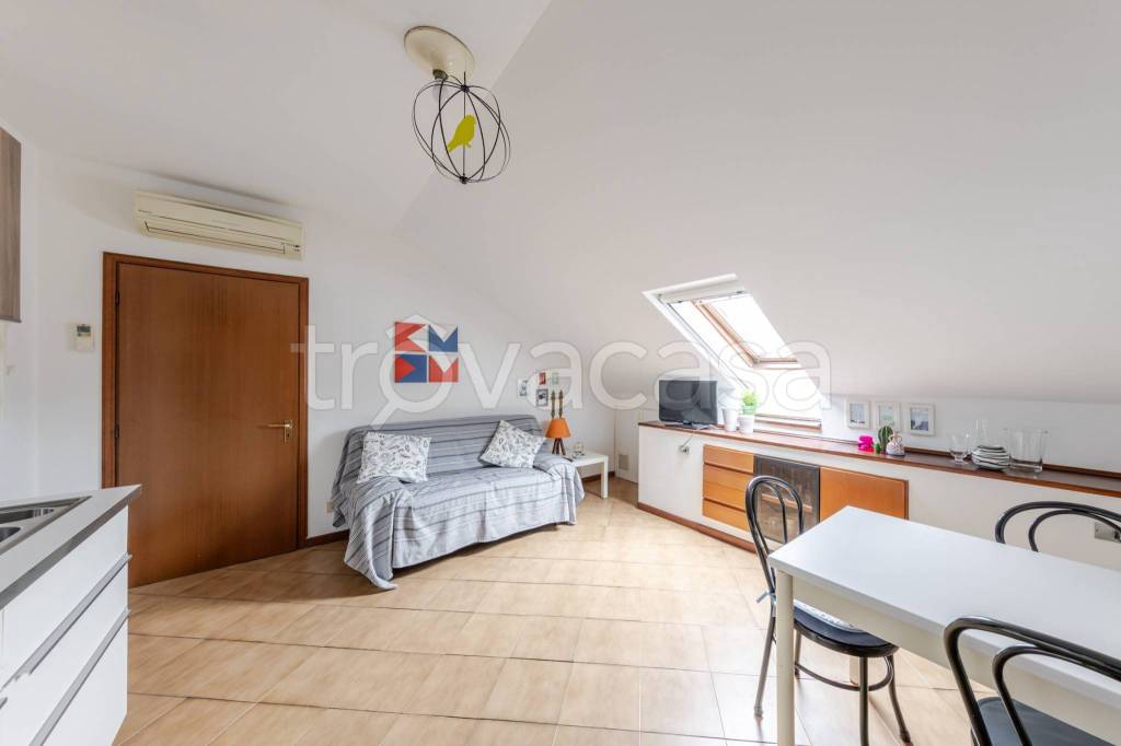 appartamento in affitto a Milano in zona Vigentino