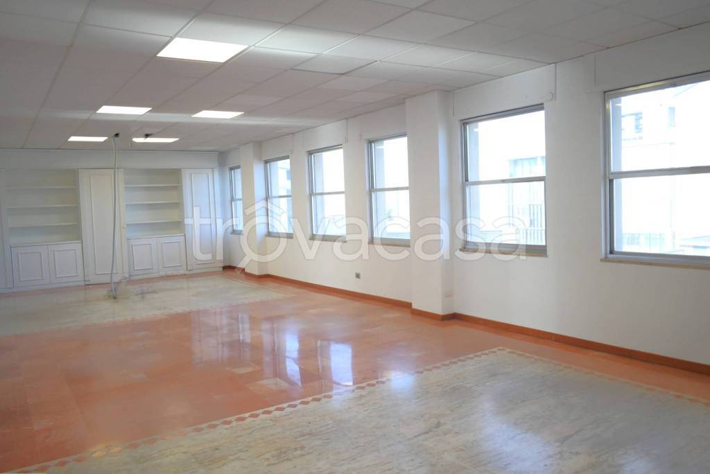 ufficio in affitto a Milano