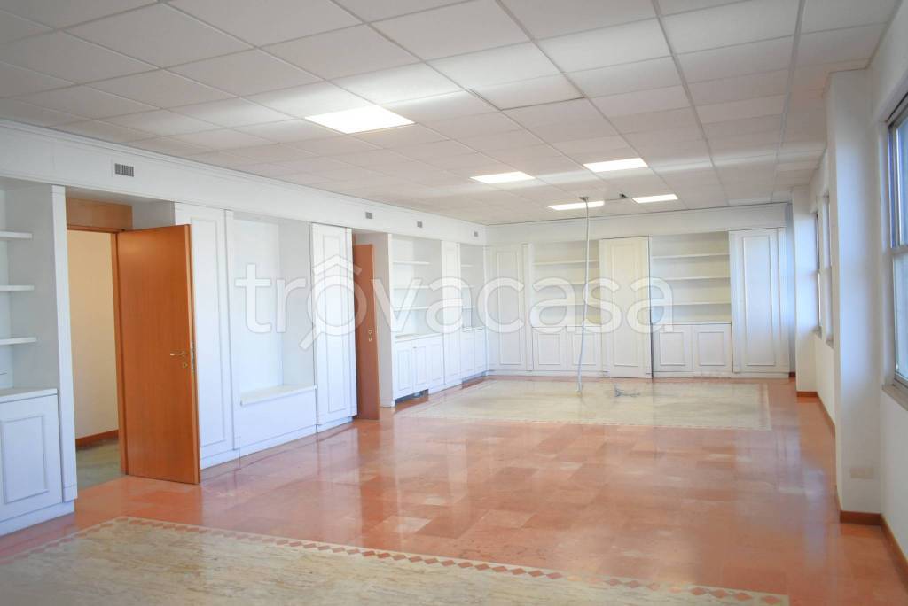 ufficio in affitto a Milano