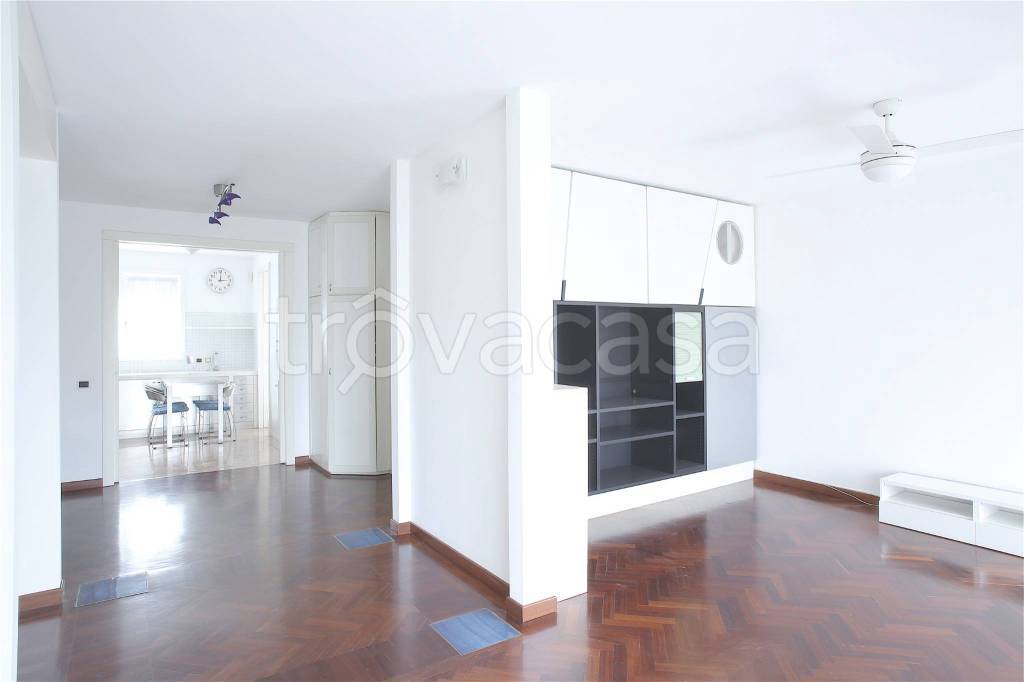 appartamento in affitto a Milano in zona Vigentino