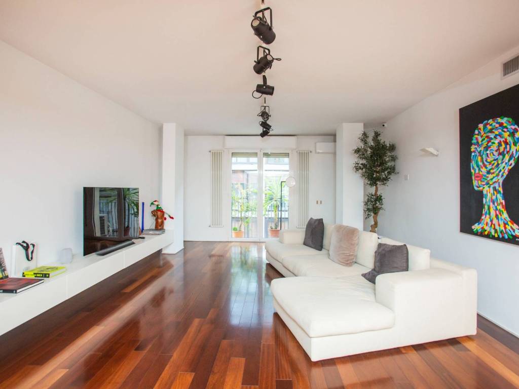 appartamento in affitto a Milano in zona Centro Direzionale