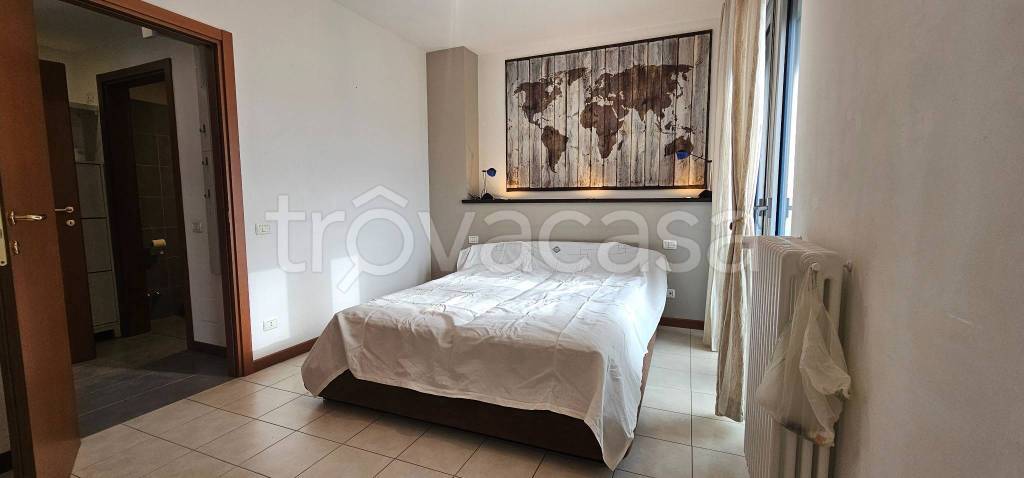 appartamento in affitto a Milano in zona Famagosta