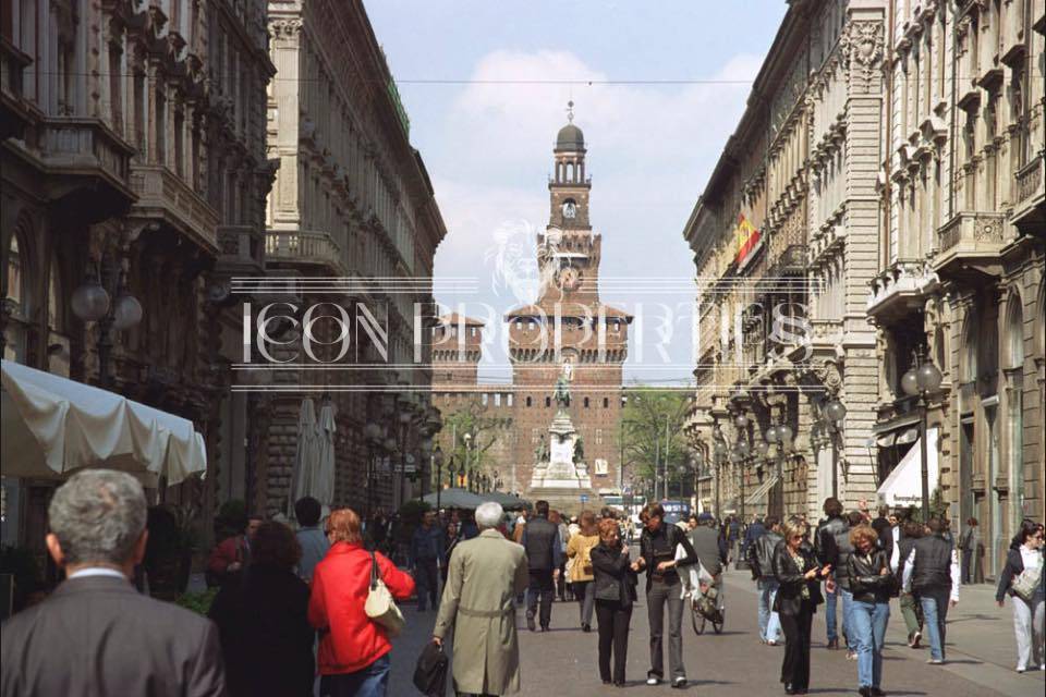 negozio in affitto a Milano