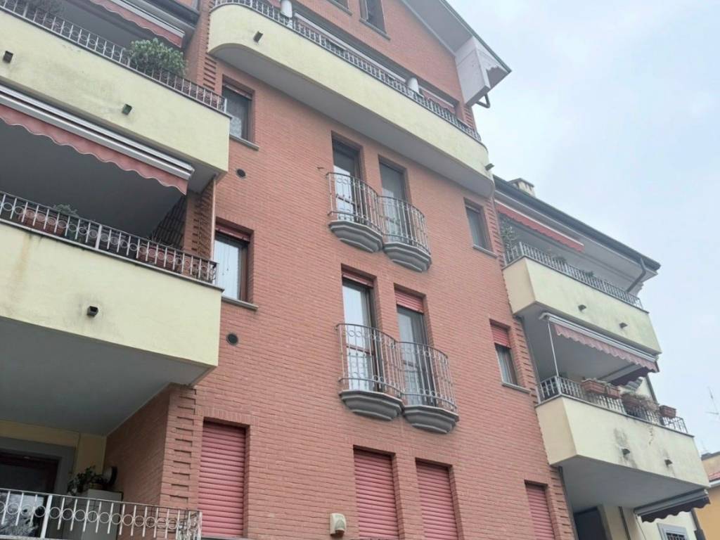 appartamento in affitto a Milano in zona Baggio