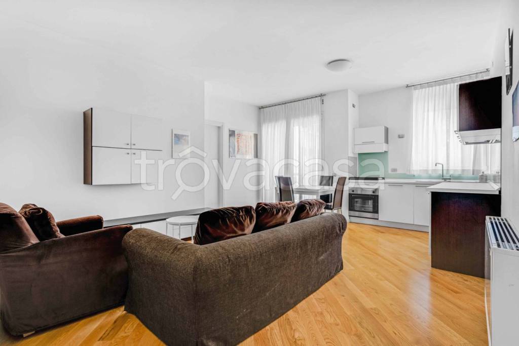 appartamento in affitto a Milano in zona Sempione