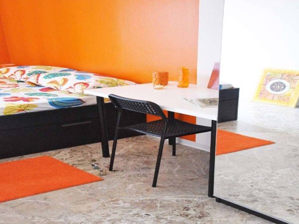 negozio in affitto a Milano in zona Forlanini