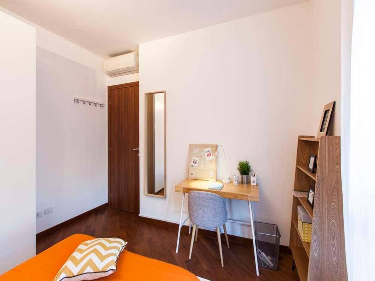 negozio in affitto a Milano in zona Piazzale Lodi