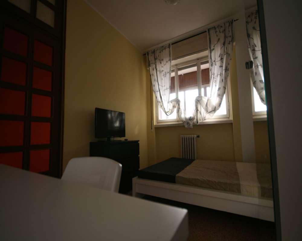 negozio in affitto a Milano in zona Affori