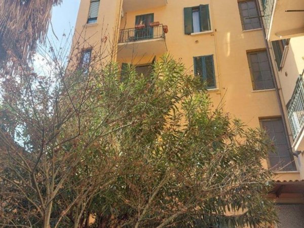 appartamento in affitto a Milano in zona Famagosta