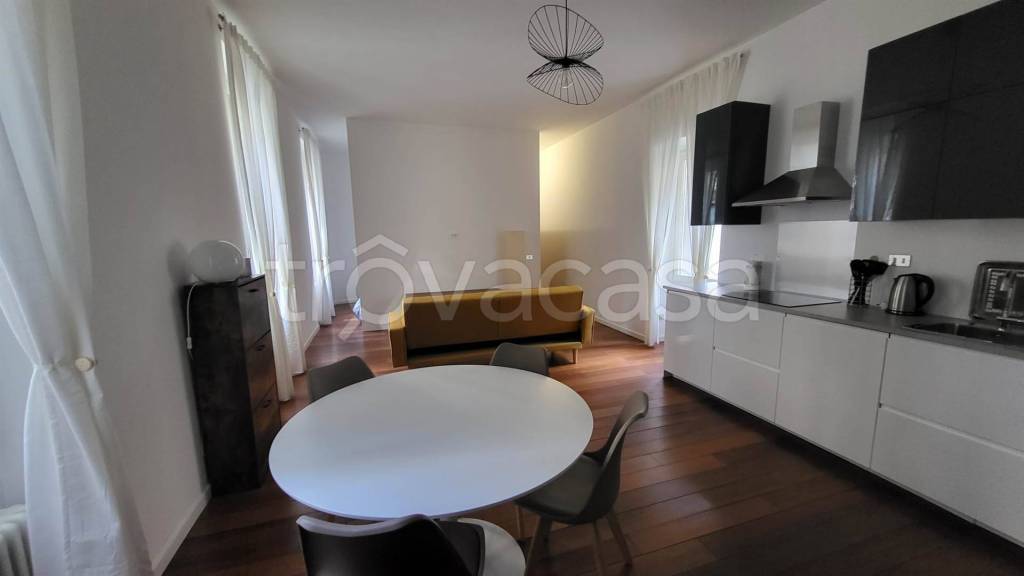 appartamento in affitto a Milano in zona Isola