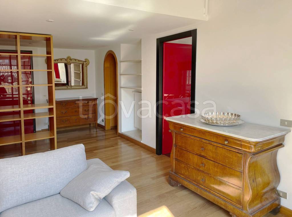 appartamento in affitto a Milano in zona Cadorna