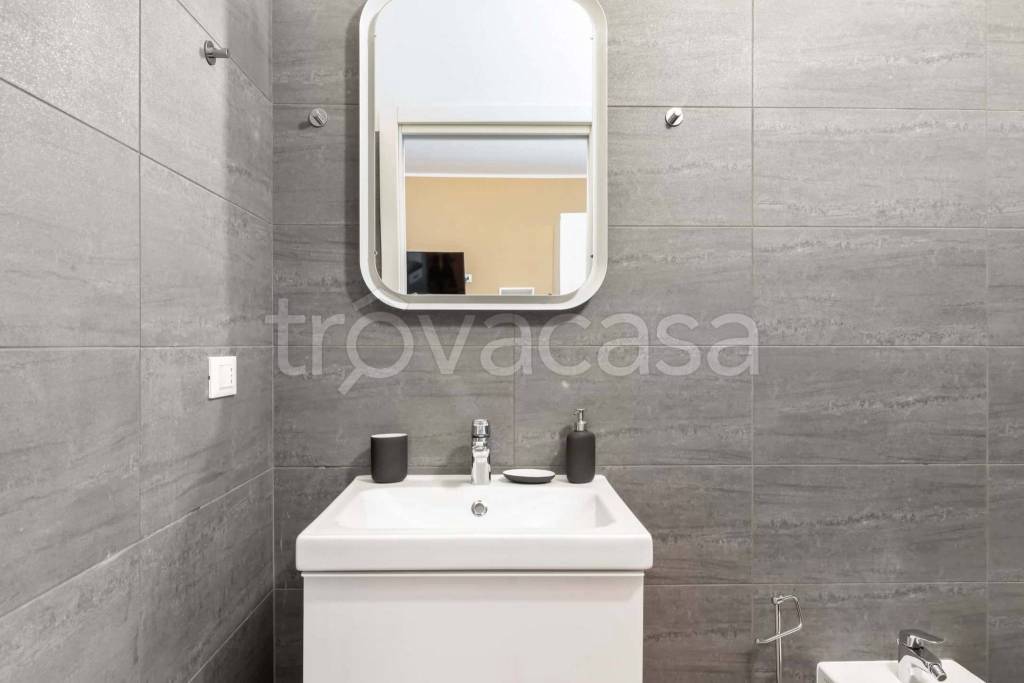 appartamento in affitto a Milano in zona Guastalla