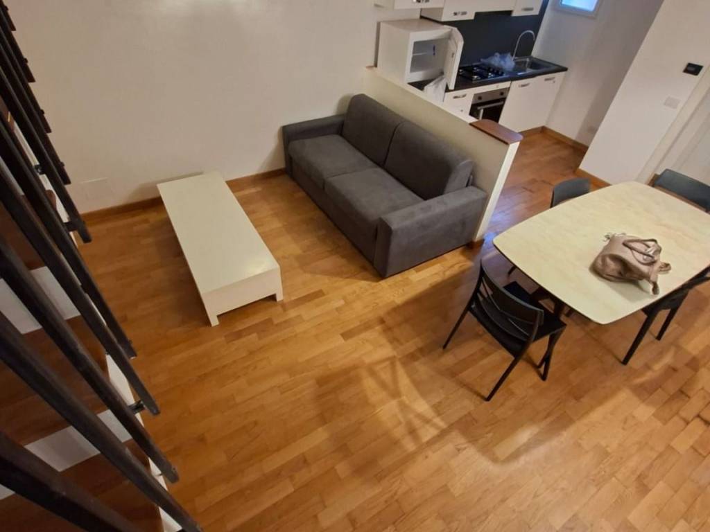 appartamento in affitto a Milano in zona Centro Direzionale