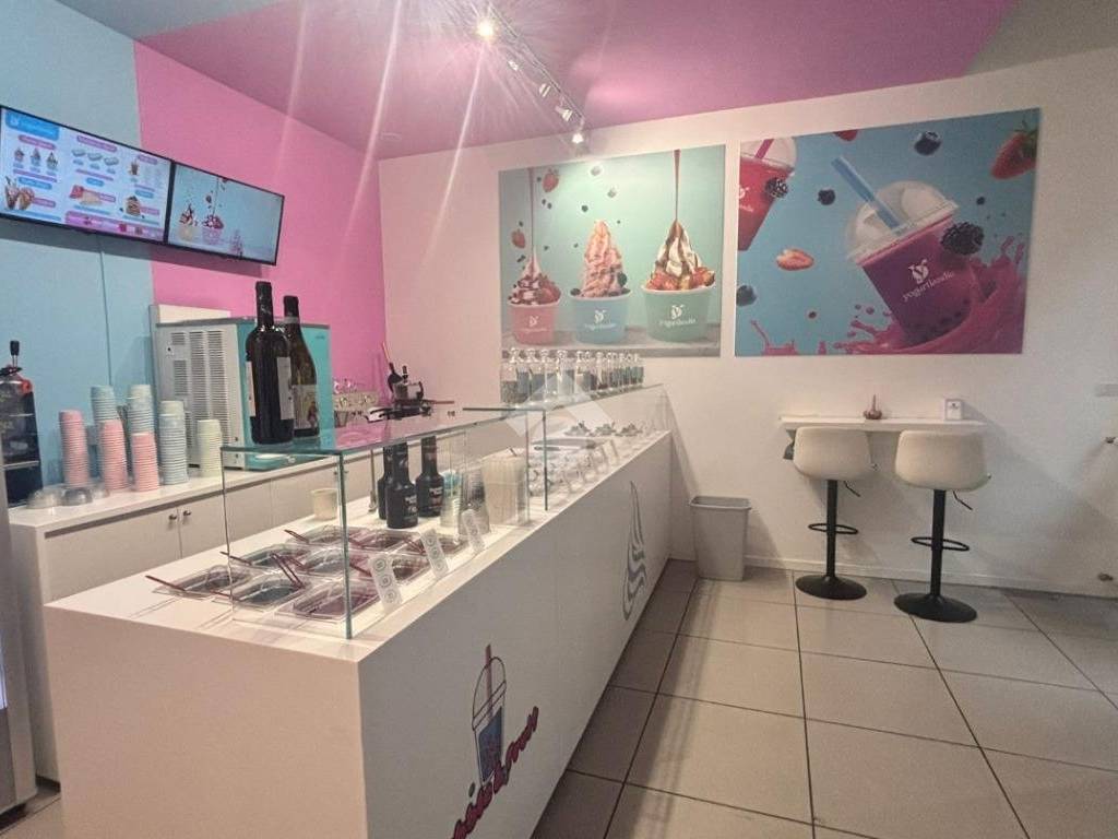 negozio in affitto a Milano in zona Isola