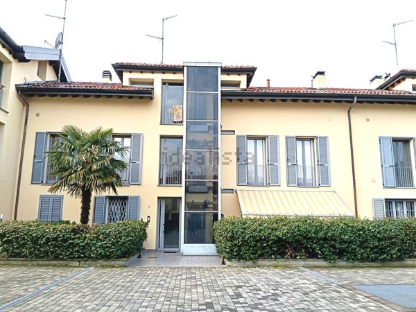 appartamento in affitto a Milano in zona Barona