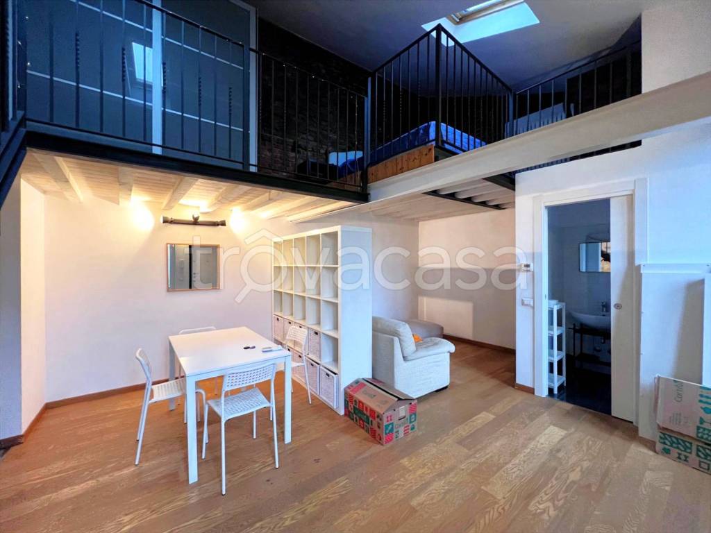 appartamento in affitto a Milano in zona Piazzale Lodi