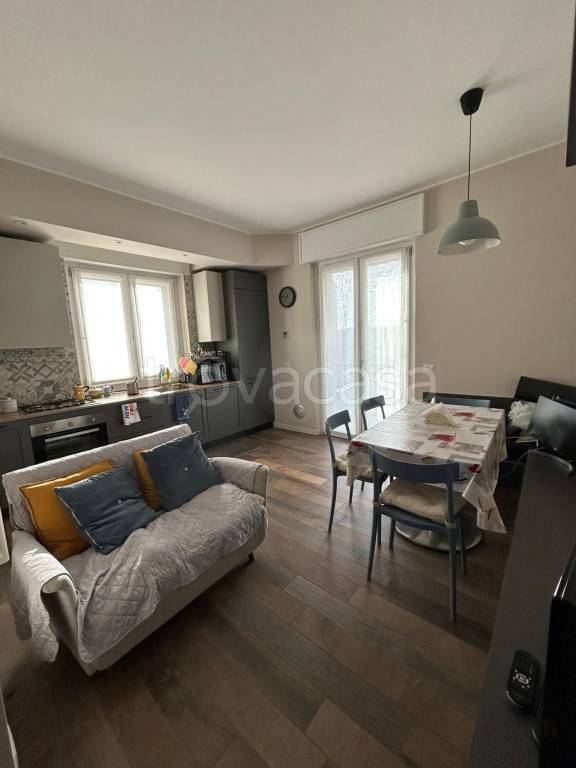 appartamento in affitto a Milano in zona Lorenteggio