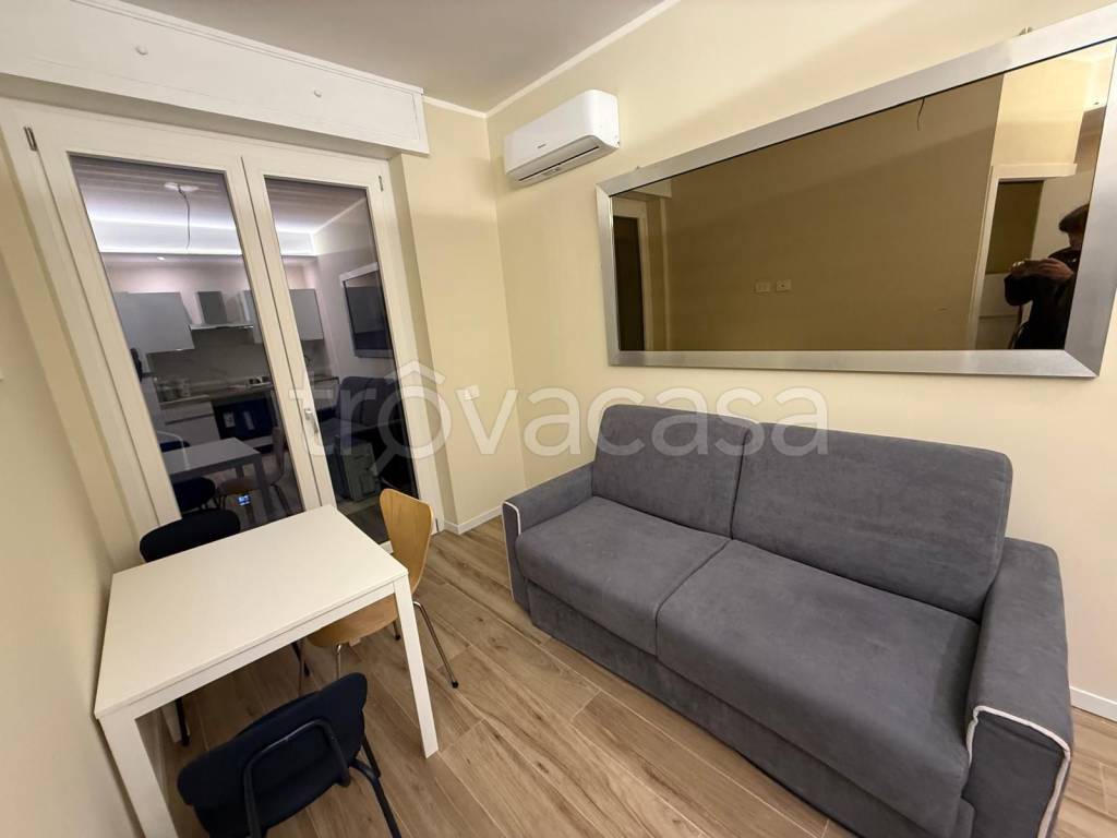 appartamento in affitto a Milano in zona Piazzale Lodi