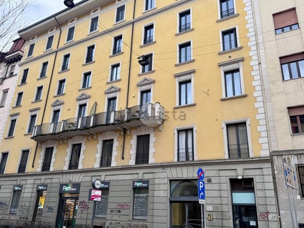 locale commerciale in affitto a Milano