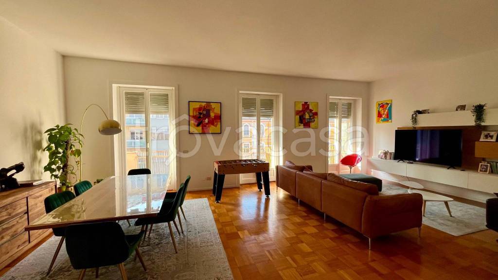 appartamento in affitto a Milano in zona Sant'Ambrogio