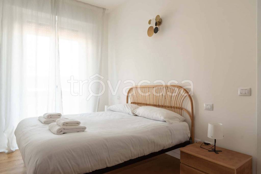 appartamento in affitto a Milano in zona Lorenteggio