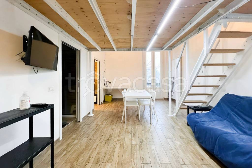 appartamento in affitto a Milano in zona Piazzale Lodi