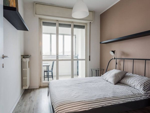 negozio in affitto a Milano in zona Quarto Cagnino