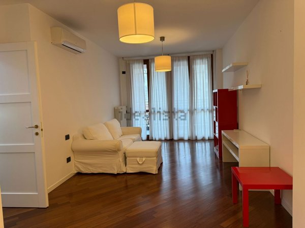 appartamento in affitto a Milano in zona Piazzale Lodi
