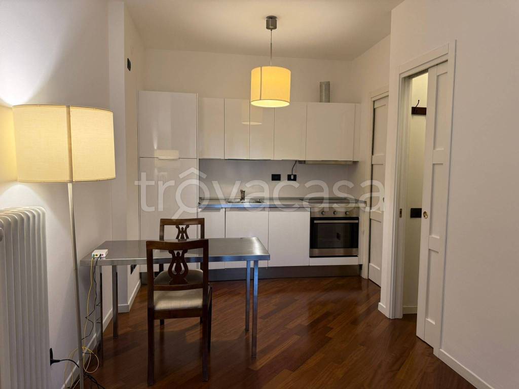 appartamento in affitto a Milano in zona Piazzale Lodi