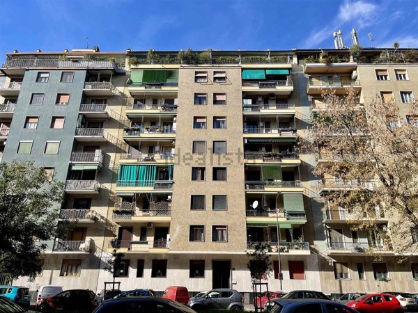 appartamento in affitto a Milano in zona Lorenteggio