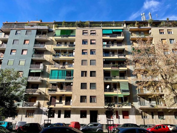 appartamento in affitto a Milano in zona Lorenteggio