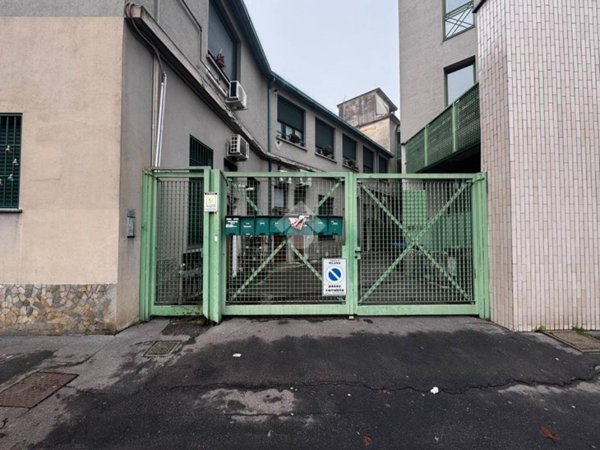 negozio in affitto a Milano