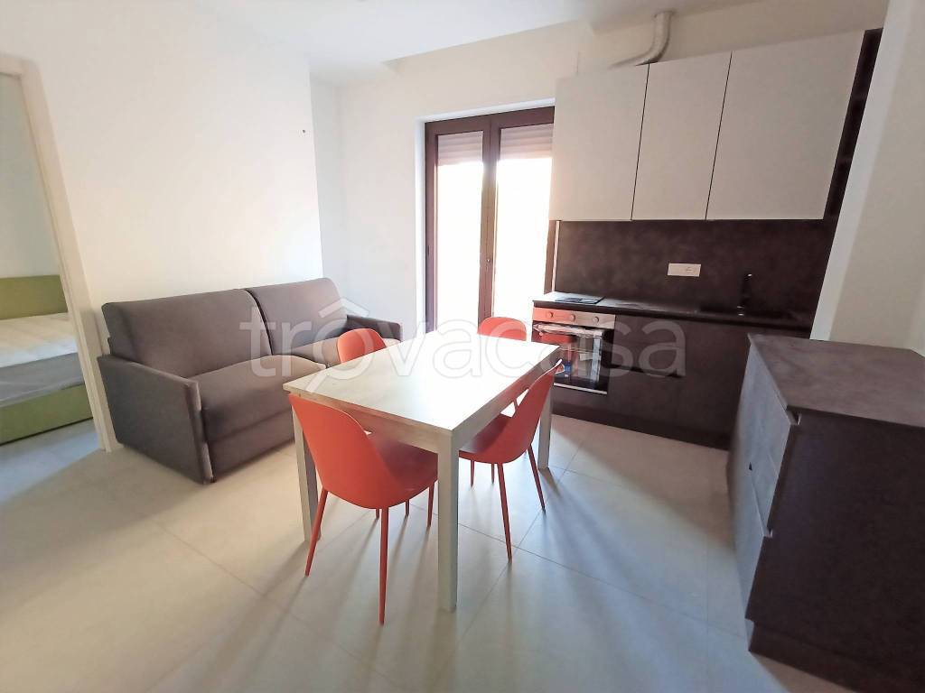 appartamento in affitto a Milano in zona Famagosta