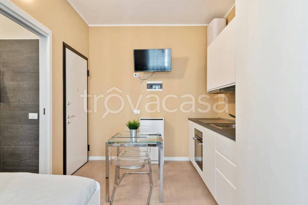 monolocale in affitto a Milano in zona Guastalla