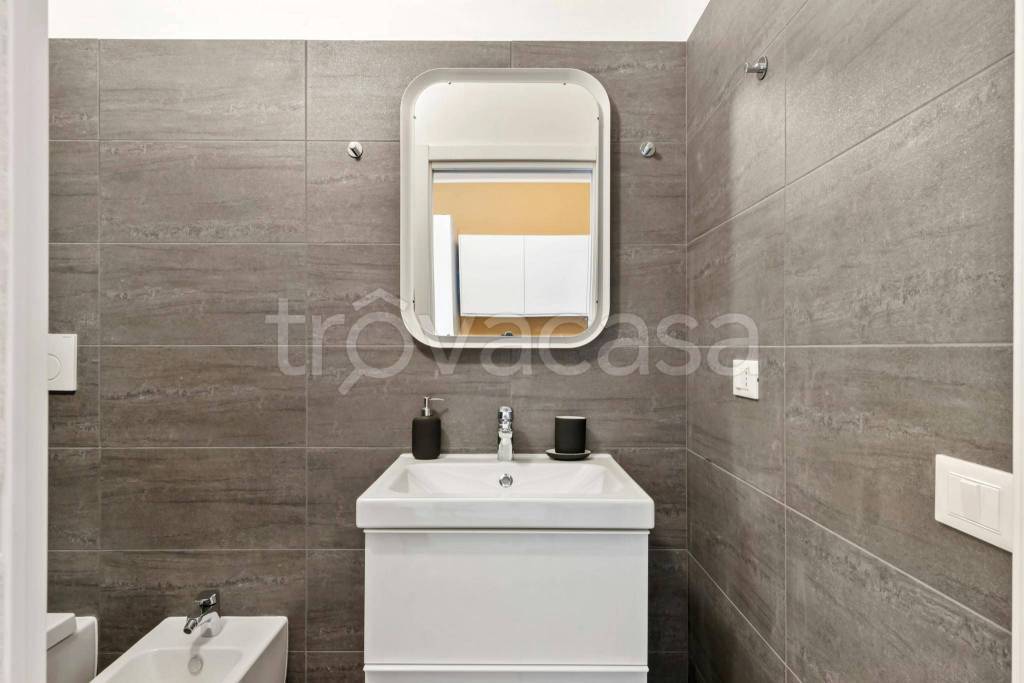 monolocale in affitto a Milano in zona Guastalla