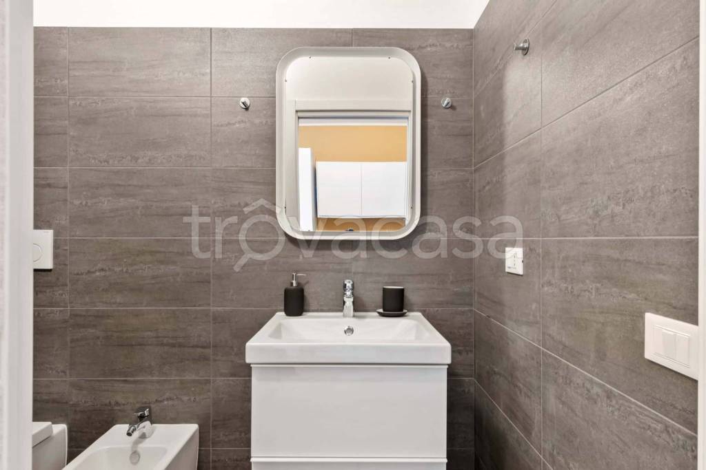 appartamento in affitto a Milano in zona Guastalla