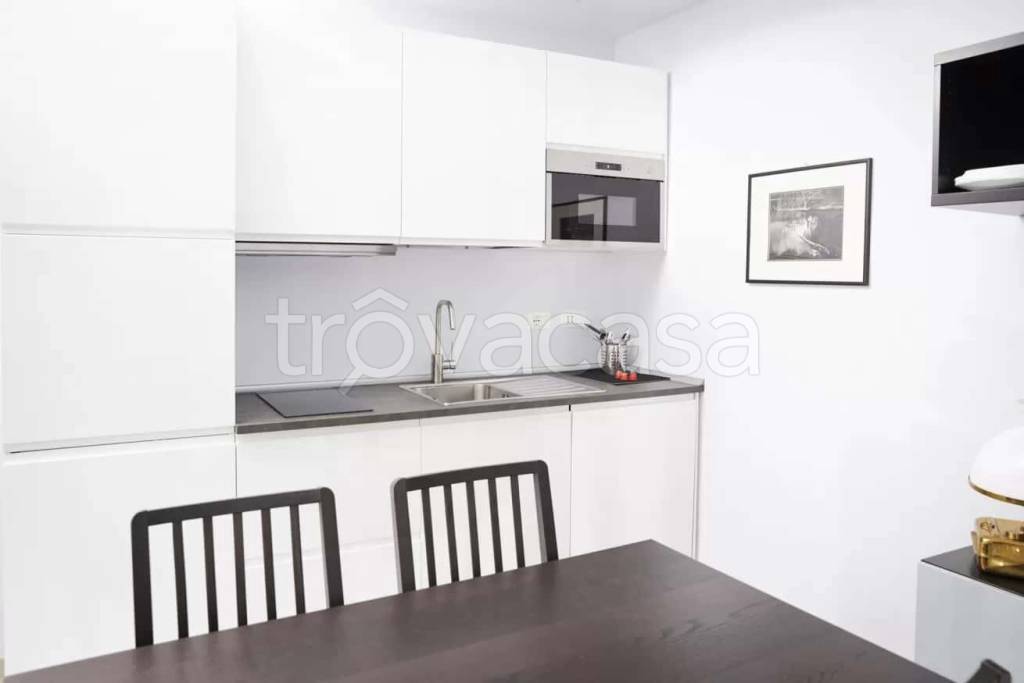 appartamento in affitto a Milano in zona Solari