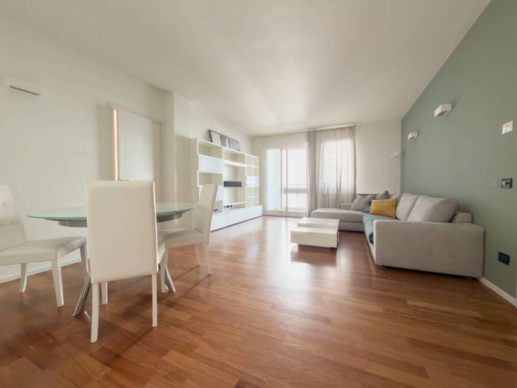 appartamento in affitto a Milano in zona Porta Nuova