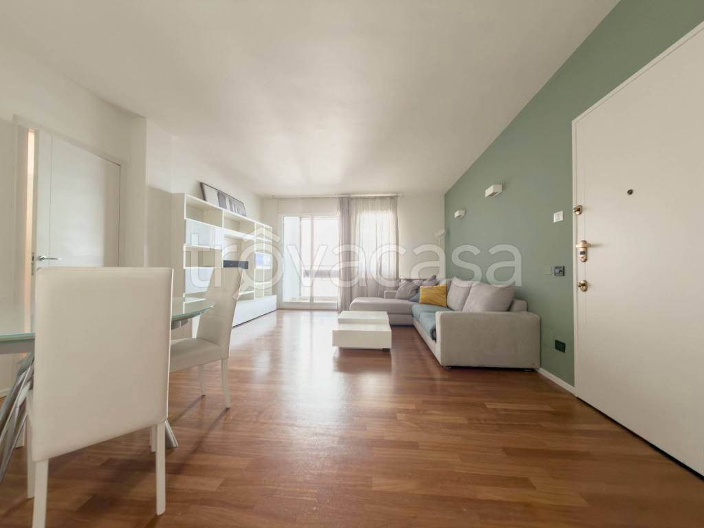 appartamento in affitto a Milano in zona Porta Nuova