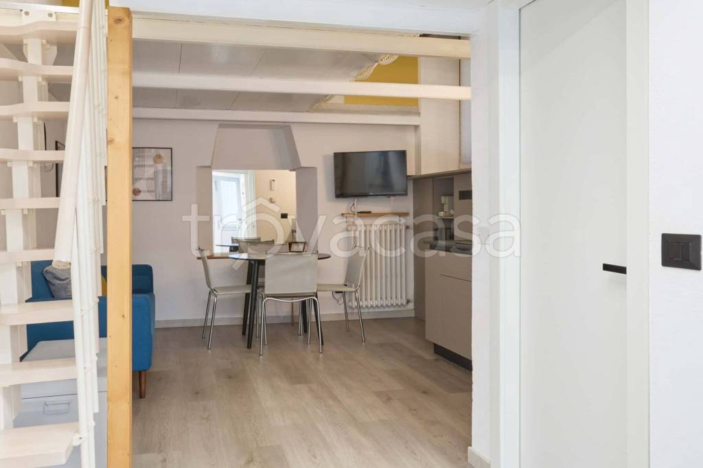 appartamento in affitto a Milano in zona Isola