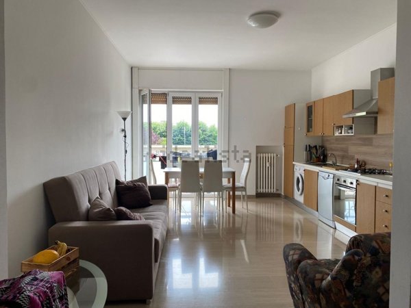 appartamento in affitto a Milano in zona Famagosta