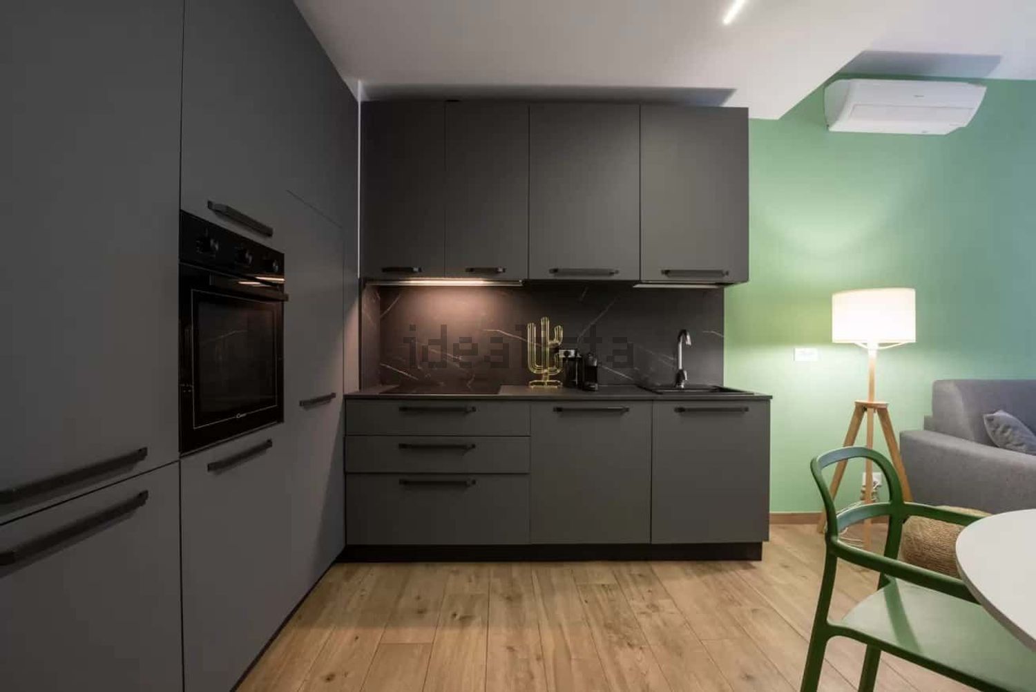 appartamento in affitto a Milano in zona Lorenteggio