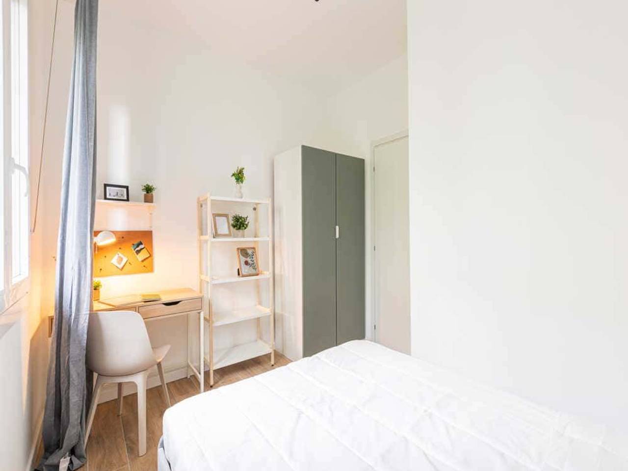 negozio in affitto a Milano in zona Lorenteggio